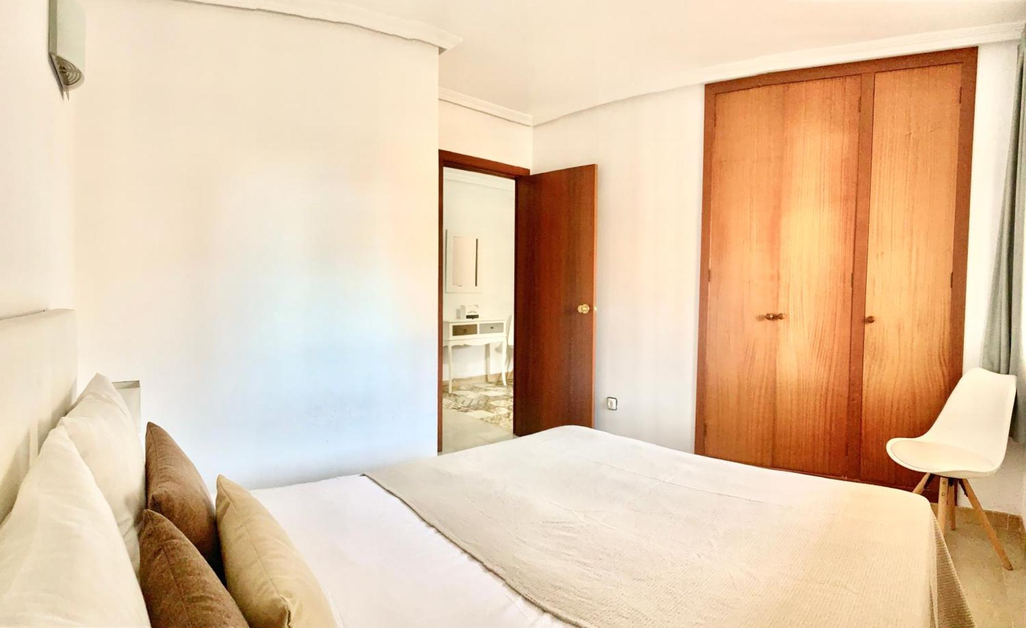 Apartamentos Centro Salou Rum bild